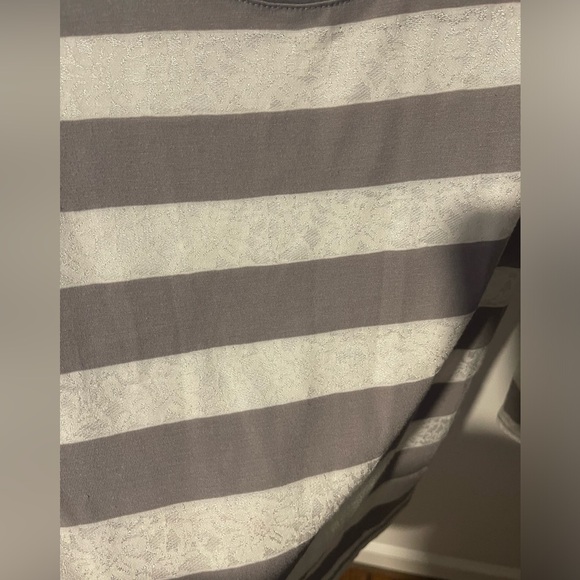 Express size medium top bundle - Picture 9 of 9